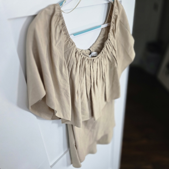 NWT Zara Camel Color Off The Shoulder Shirt With Ruffle Size XS Elastic Neckline - Picture 7 of 13